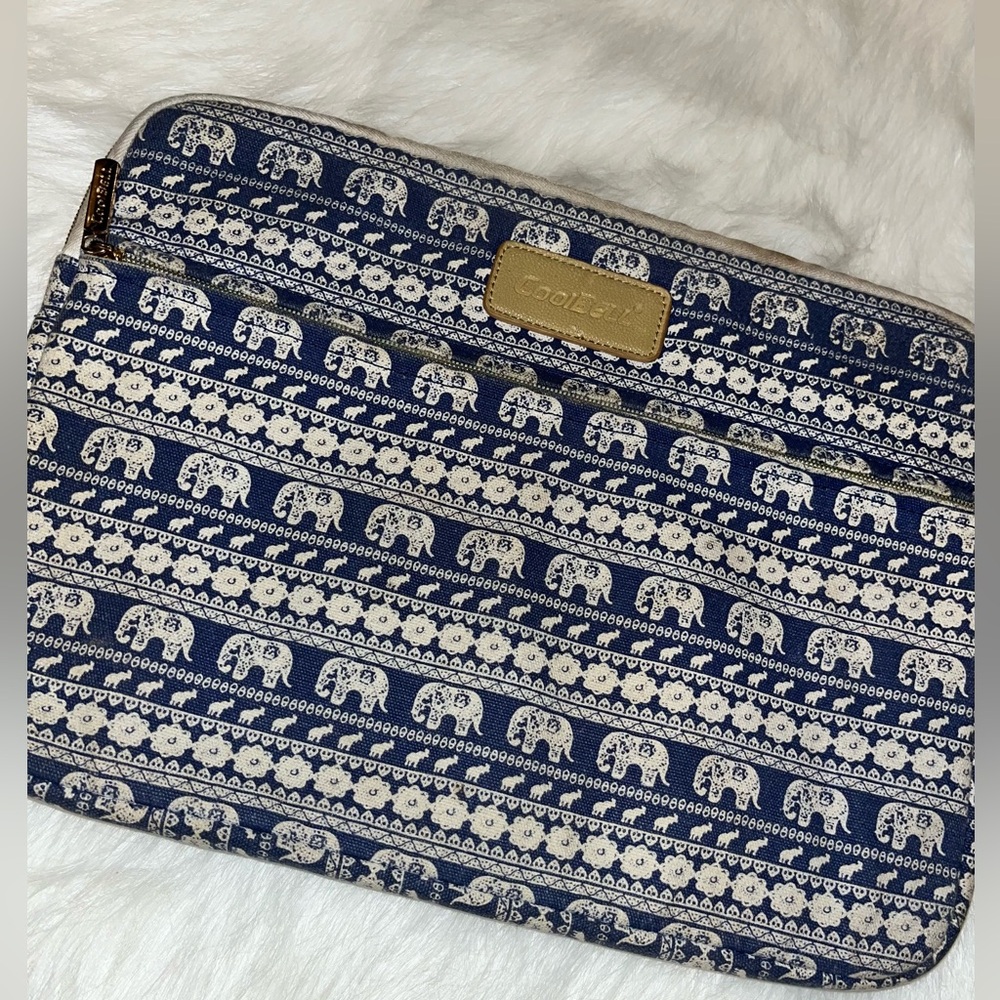 CoolBell Laptop Softshell Case. Colorful Elephant Design.